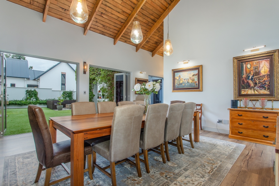 4 Bedroom Property for Sale in Lemoenkloof Western Cape